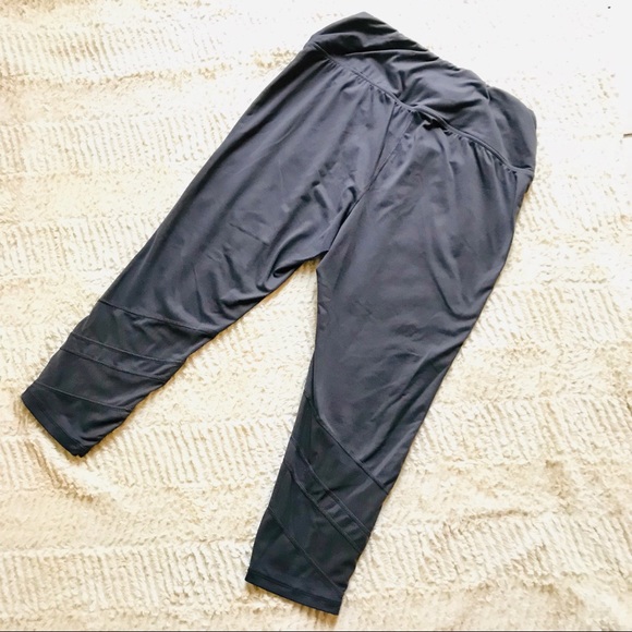 TORRID Active Mesh Cropped Leggings - Picture 7 of 8